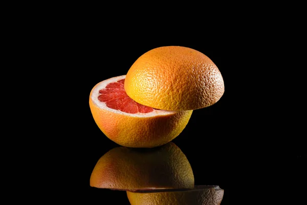 Fragrant grapefruit on glass — Stock Photo, Image