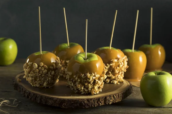 Homemade Organic Candy Taffy Apples — Stock Photo, Image