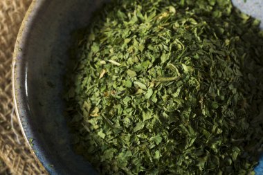 Kuru organik yeşil Maydanoz gevreği