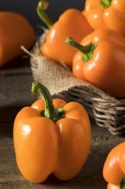 Ham organik turuncu biber