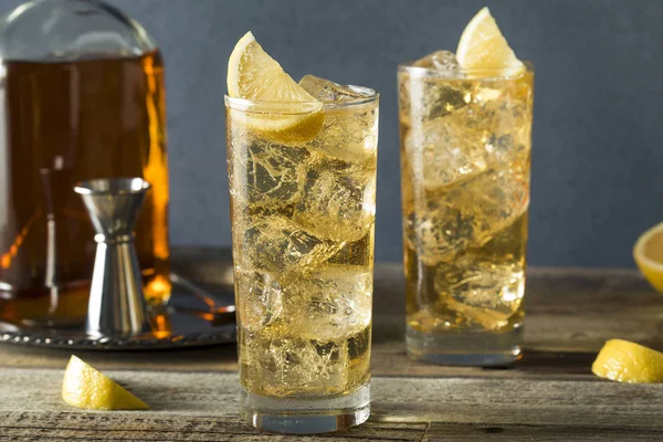 Whisky Highball met Ginger Ale — Stockfoto