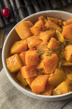 Ev yapımı Şükran Squash kavrulmuş