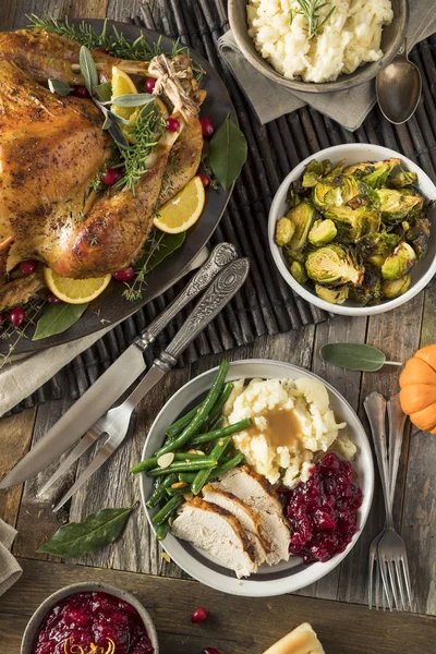 自家製の感謝祭の七面鳥料理 — ストック写真