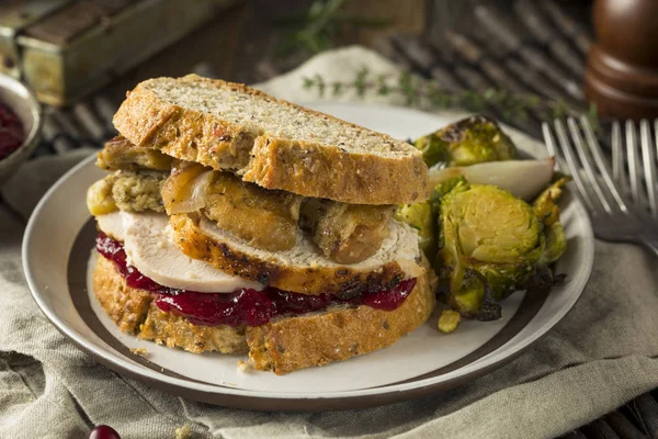 Sándwich de pavo hecho en casa de Acción de Gracias —  Fotos de Stock