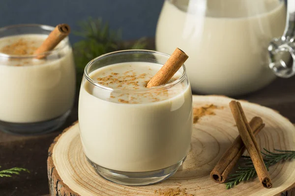 Homemade Christmas Eggnog with Cinnamon — Stock Photo, Image