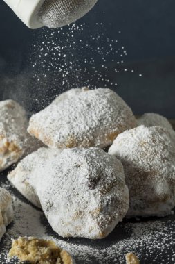 Ev yapımı Noel Stollen keki ısırıkları