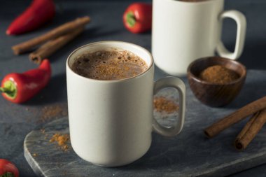 Ev yapımı tatil baharatlı Meksika sıcak çikolata