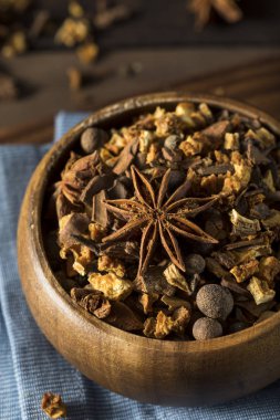 Ham organik kuru direttiğini baharat