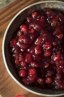 Ev yapımı organik kırmızı kuş üzümü reçeli