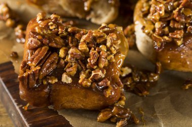 Ev yapımı Sırlı Ceviz yapışkan Buns