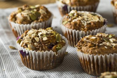 Sağlıklı organik tohum ve Blueberry Muffins