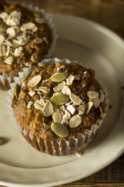 Muffins saludables de semillas orgánicas y arándanos — Foto de Stock