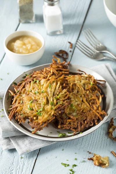 Házi készítésű hagyományos burgonya Latkes — Stock Fotó