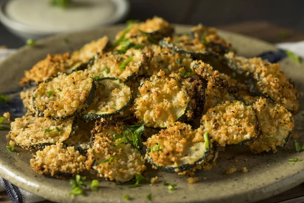 Chips di zucchine al forno fatte in casa — Foto Stock