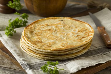 Ev yapımı un Hint Paratha ekmek