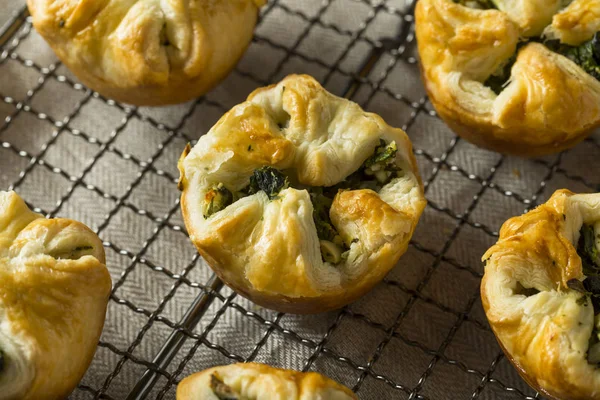 Homemade Spinach Muffin Puff — Stock Photo, Image