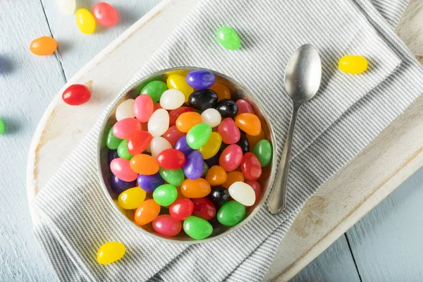 Dolci caramelle di gelatina a forma di uovo di Pasqua — Foto Stock