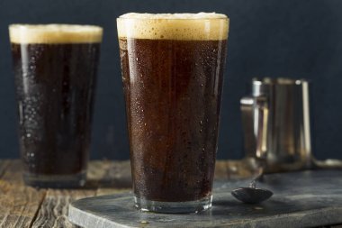 Köpüklü Nitro soğuk bira kahve