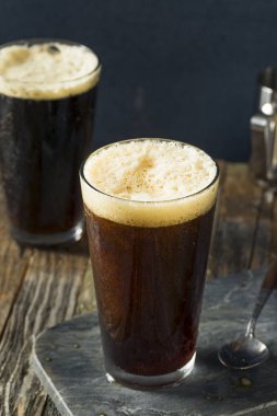 Köpüklü Nitro soğuk bira kahve