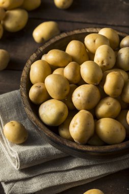 Ham organik bebek altın patates