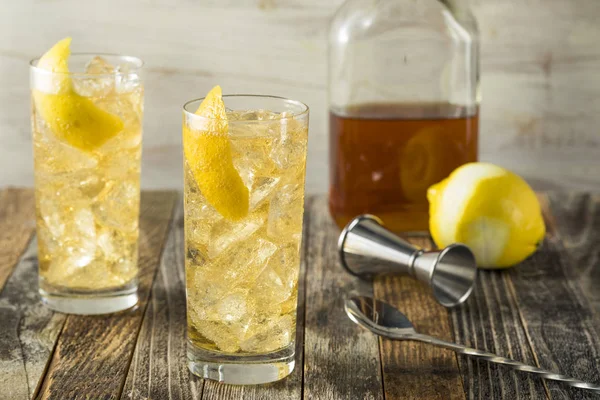 Zelfgemaakte whisky Highball met Soda Water — Stockfoto