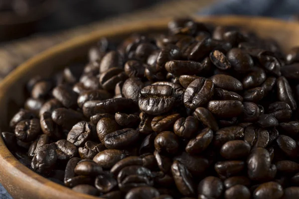 Βιολογικά φρυγμένους κόκκους καφέ καφέ — Φωτογραφία Αρχείου