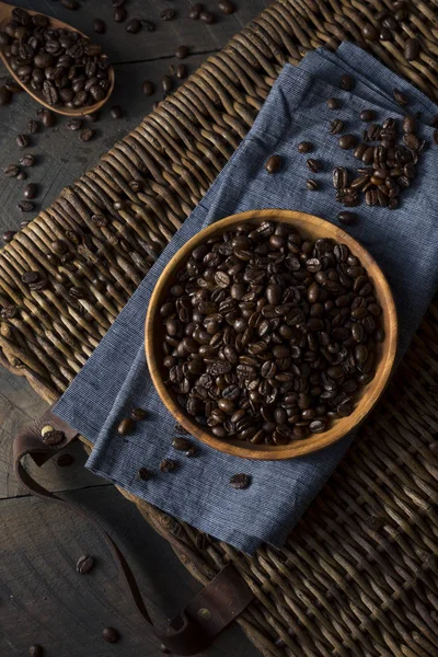 Organický pražená hnědá kávová zrna — Stock fotografie