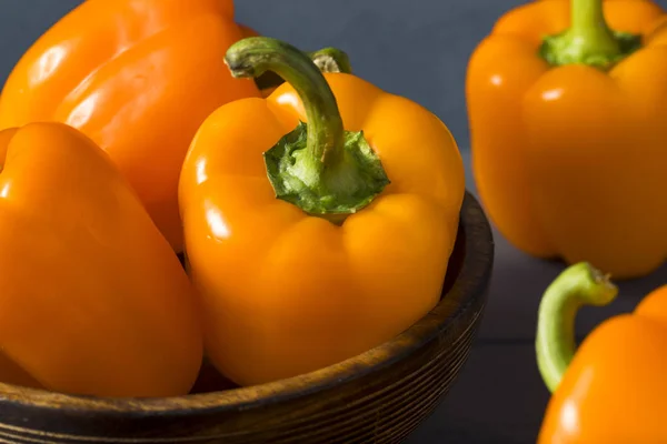 Raw Organic Orange Bell Peppers — Fotografie, imagine de stoc