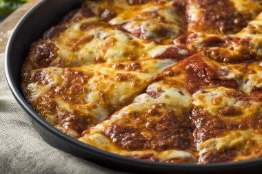 Ev yapımı peynir tava Pizza