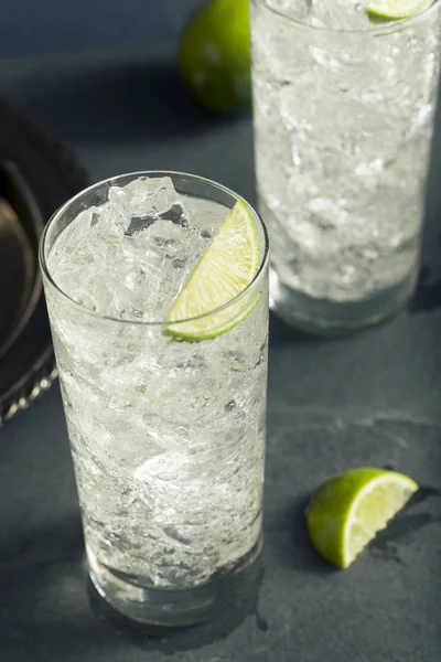 Alkoholischer Wodka Tonic Highball Cocktail — Stockfoto