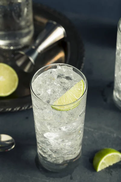 Alcoholische wodka Tonic Highball Cocktail — Stockfoto