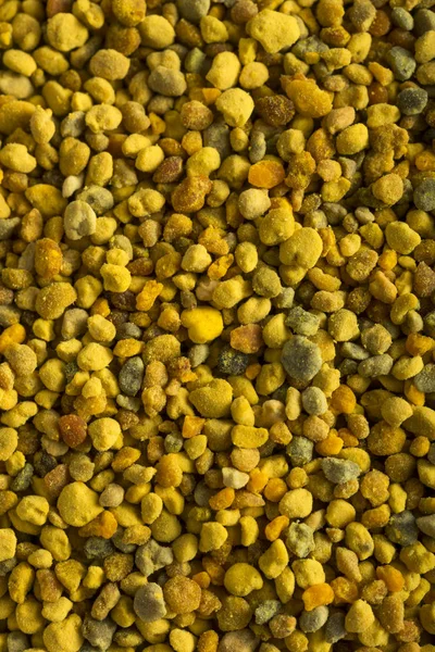 Rauwe biologische gele bijenpollen — Stockfoto