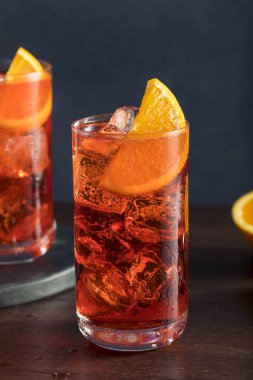 Soğuk Americano kokteyl serinletici