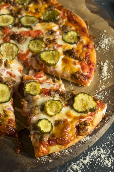 Pizza casera de hamburguesas gordas — Foto de Stock