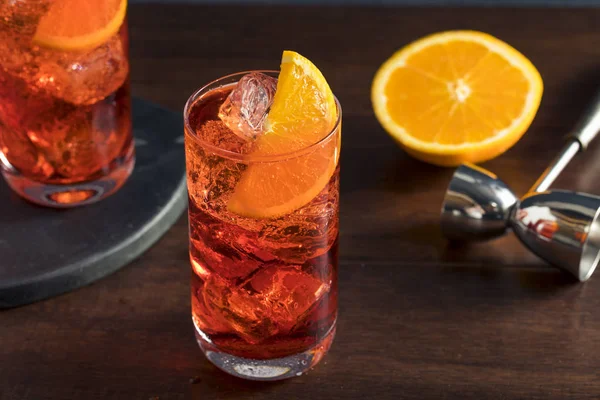 Verfrissend koude Americano Cocktail — Stockfoto