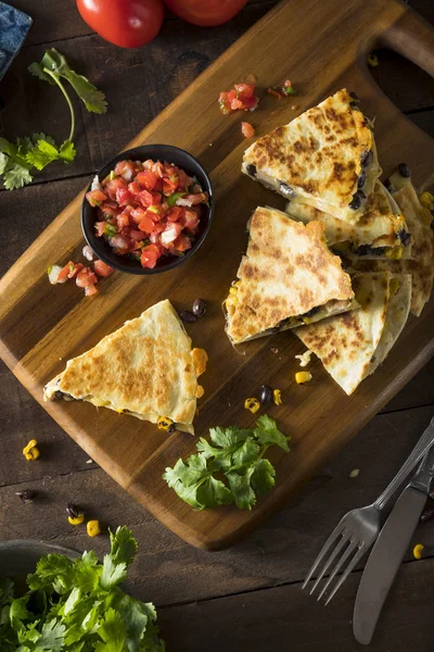 Homemade Chicken and Cheese Quesadilla — Stock Photo, Image