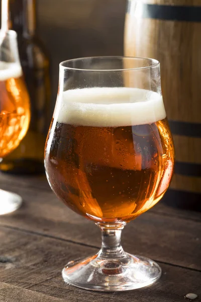 Odświeżanie Bourbon baryłkę wieku piwo — Zdjęcie stockowe
