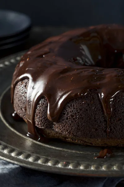 Zoete zelfgemaakte donker Chocolate Bundt Cake — Stockfoto
