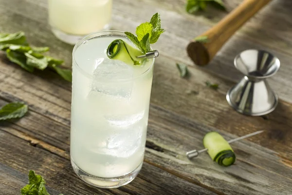 Refrescante pepino Gin Spritz Cocktail — Fotografia de Stock