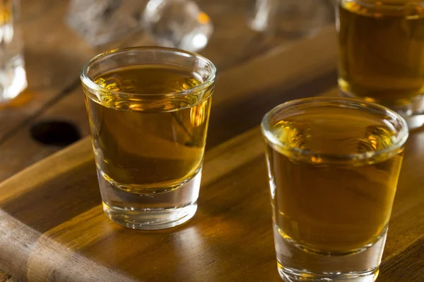 Grupo de Bourbon Whiskey Shots — Foto de Stock