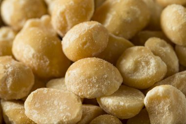 Deniz tuzu ile kavrulmuş fıstık