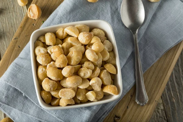 Nueces de Macadamia Asadas con Sal Marina — Foto de Stock