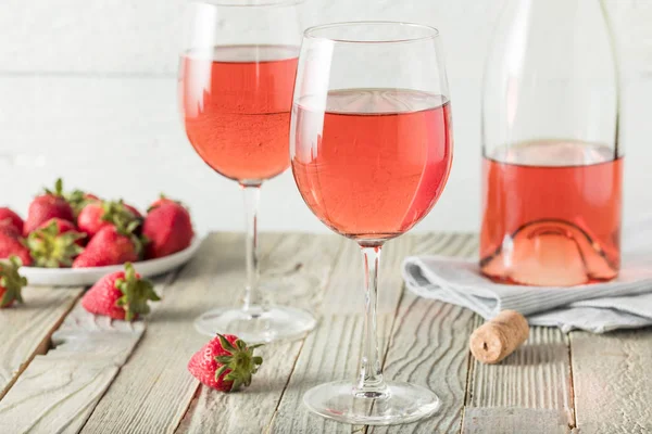 Vino Rosa Refrescante — Foto de Stock