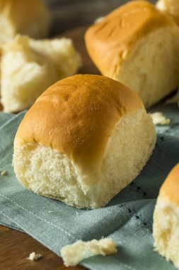 Ev yapımı pişmiş tatlı Hawaiian Buns