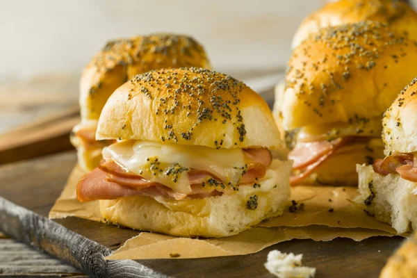 Hawaiian Ham and Cheese Buns — Stock Photo, Image