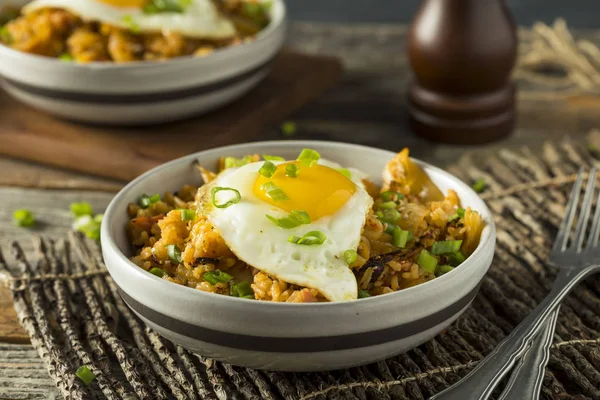 Homemade koreański Kimchi Fried Rice — Zdjęcie stockowe