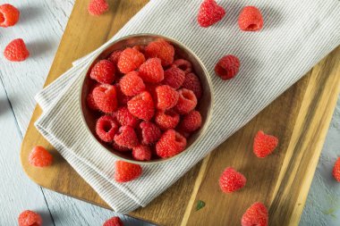 Ham organik Kırmızı Ahududu