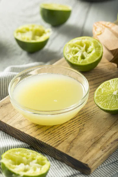 Raw Organic Yellow Lime Juice — Stock Photo, Image