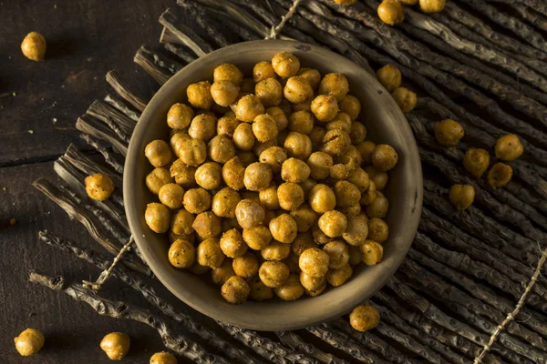 Homemade Spicy Salted Baked Chickpeas — Stock Photo, Image
