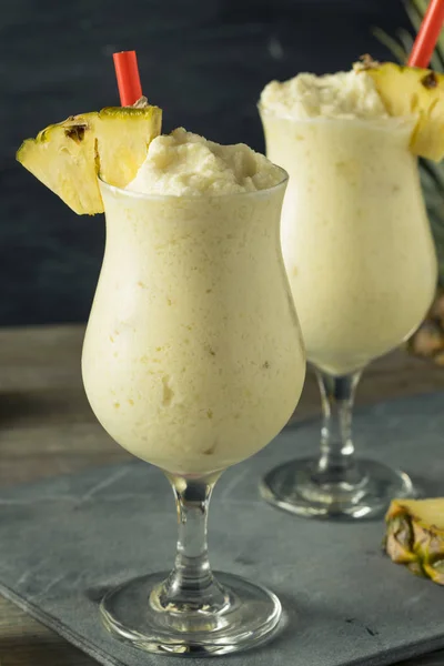 Hemmagjord Frozen Pina Colada Cocktail — Stockfoto